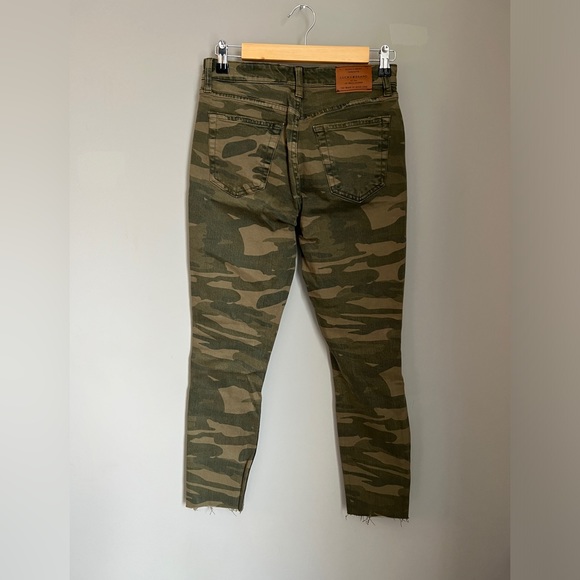 Lucky Brand Bridgette Crop Camo Print jeans - Picture 2 of 5